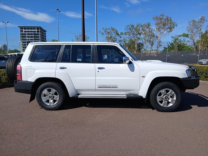2016 Nissan Patrol ST