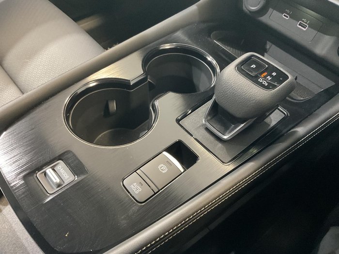 2024 Nissan X-TRAIL ST-L