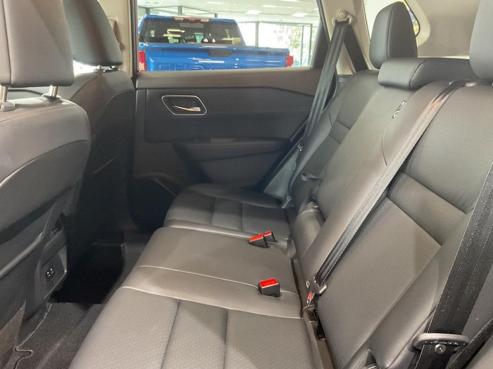 2024 Nissan X-TRAIL ST-L