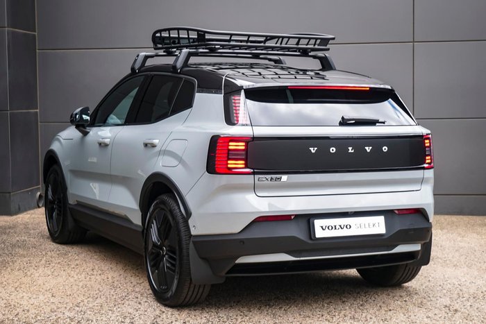 2025 Volvo EX30 Cross Country