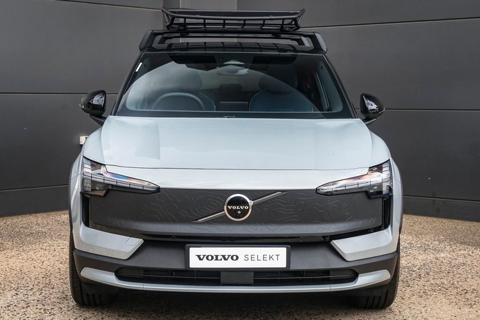 2025 Volvo EX30 Cross Country