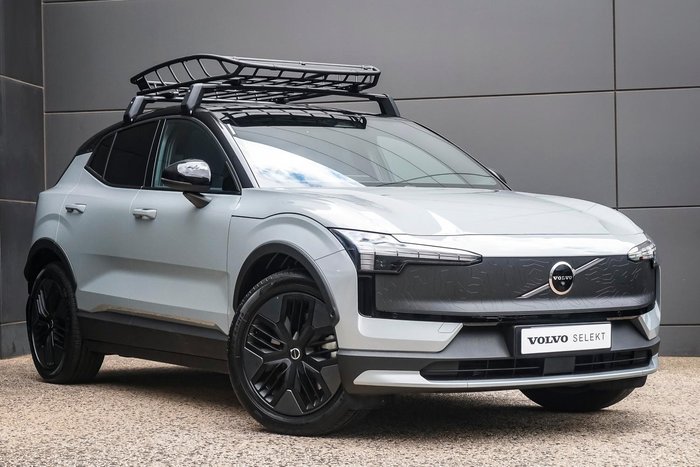 2025 Volvo EX30 Cross Country