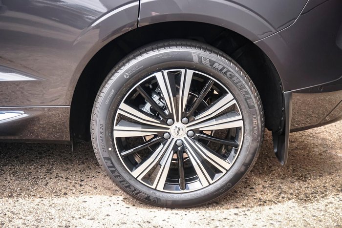2025 Volvo XC60 Ultra B5 Bright