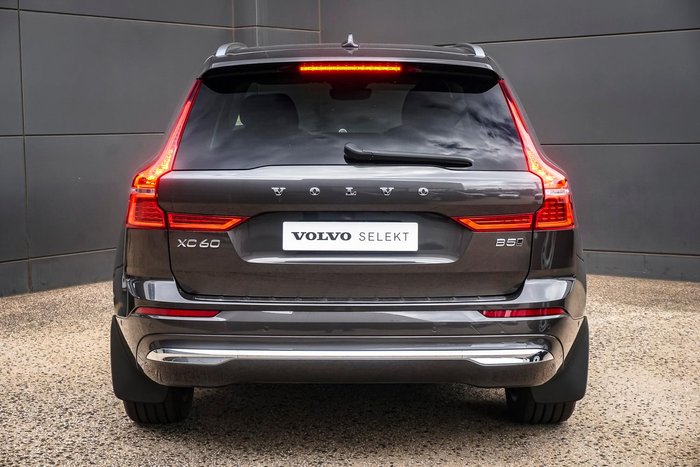 2025 Volvo XC60 Ultra B5 Bright