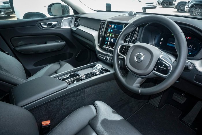 2025 Volvo XC60 Ultra B5 Bright