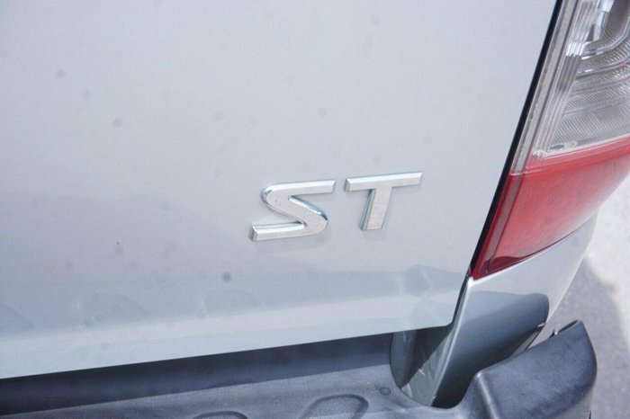 2020 Nissan Navara ST