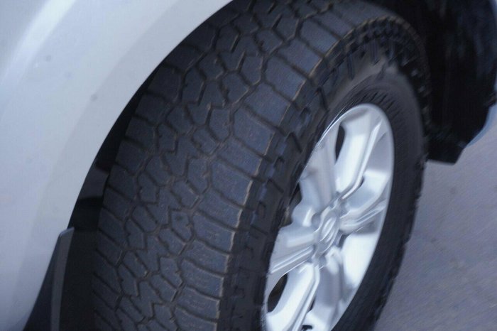 2020 Nissan Navara ST