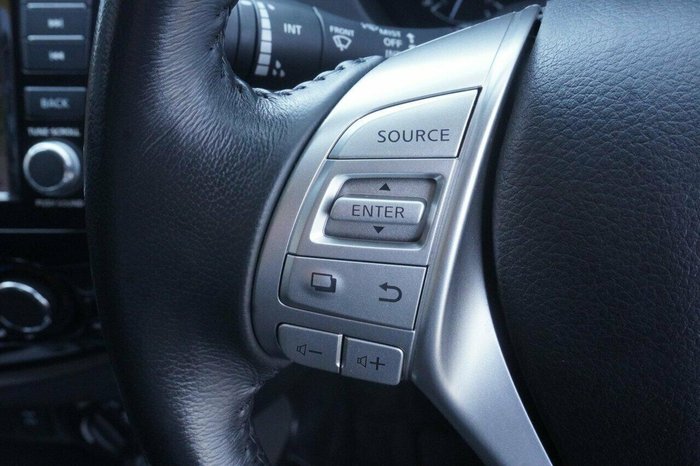 2020 Nissan Navara ST