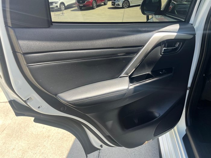 2023 Mitsubishi Pajero Sport GLS