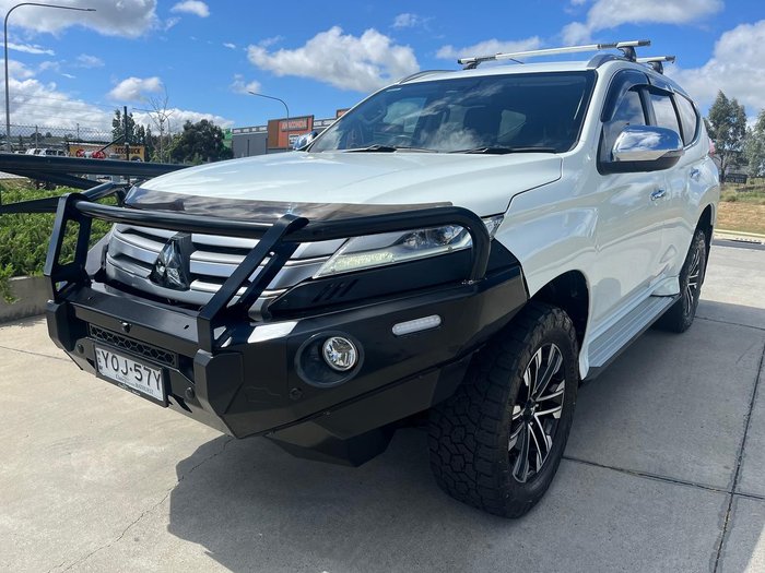 2023 Mitsubishi Pajero Sport GLS