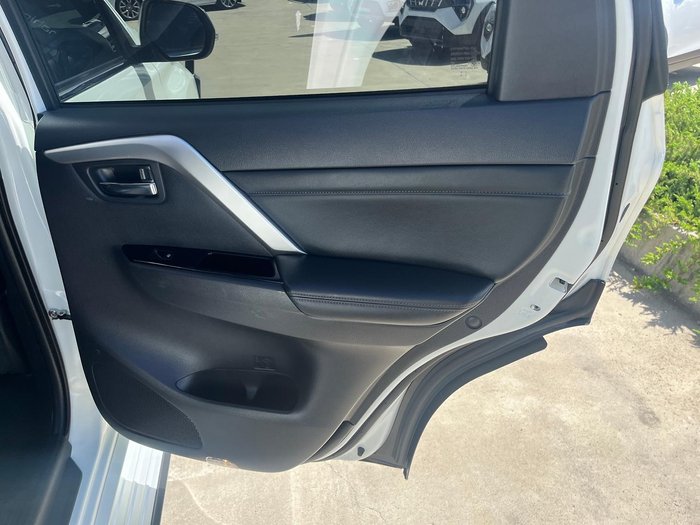 2023 Mitsubishi Pajero Sport GLS