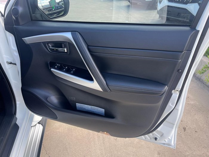 2023 Mitsubishi Pajero Sport GLS