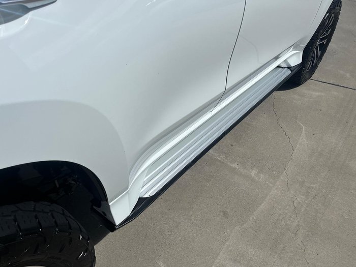 2023 Mitsubishi Pajero Sport GLS