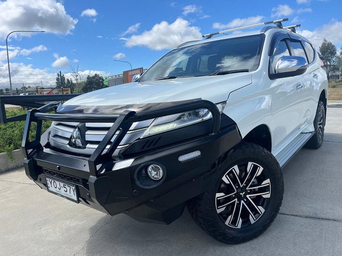 2023 Mitsubishi Pajero Sport GLS