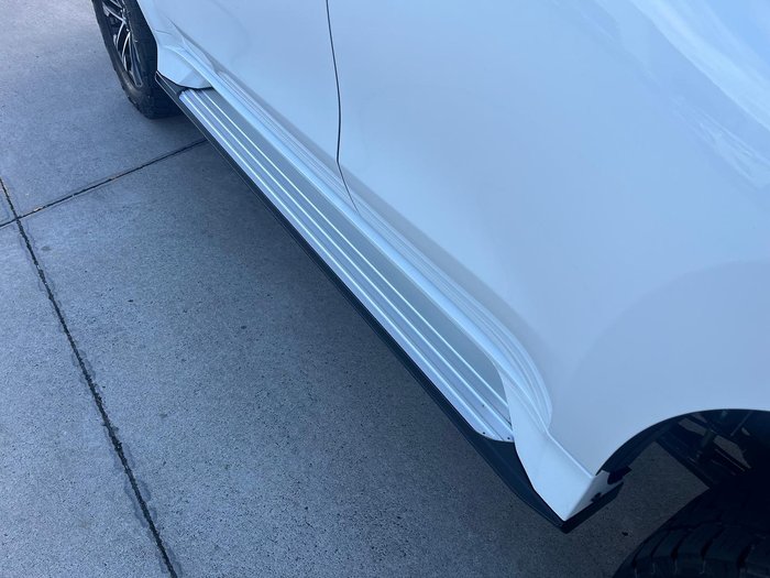 2023 Mitsubishi Pajero Sport GLS