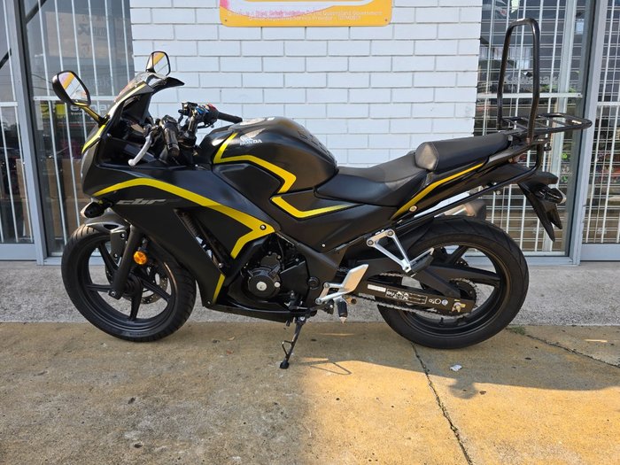 2015 HONDA CBR300RA (ABS) Black