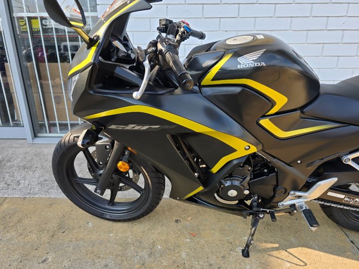 2015 HONDA CBR300RA (ABS) Black