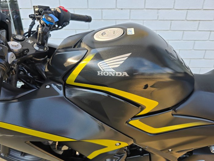 2015 HONDA CBR300RA (ABS) Black