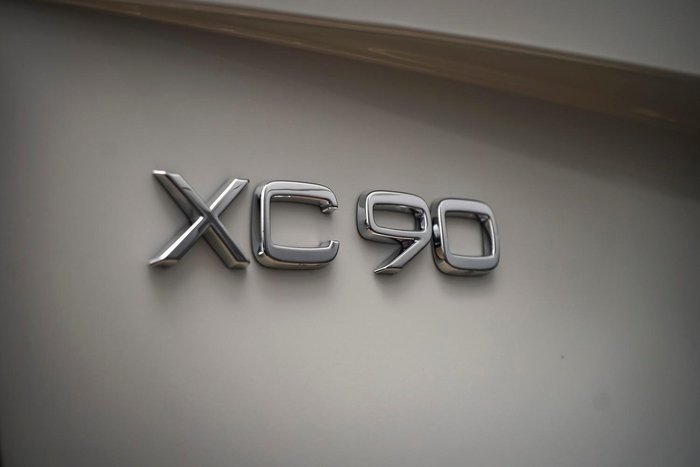 2025 Volvo XC90 Ultra B5 Bright