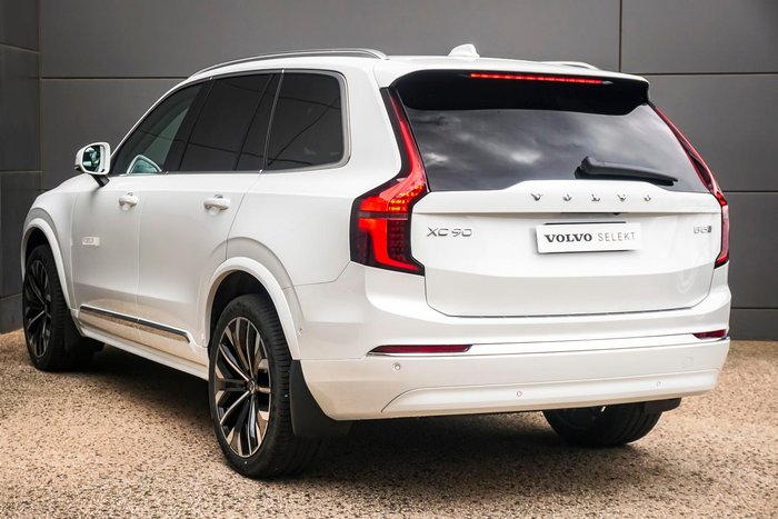 2025 Volvo XC90 Ultra B5 Bright