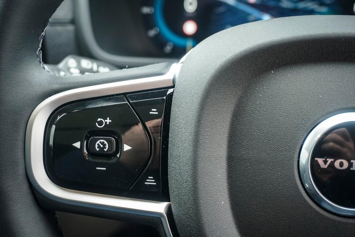 2025 Volvo XC90 Ultra B5 Bright