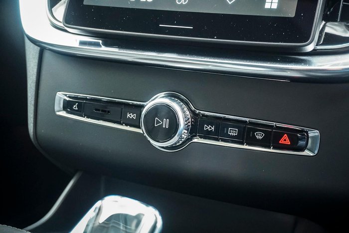 2025 Volvo XC90 Ultra B5 Bright