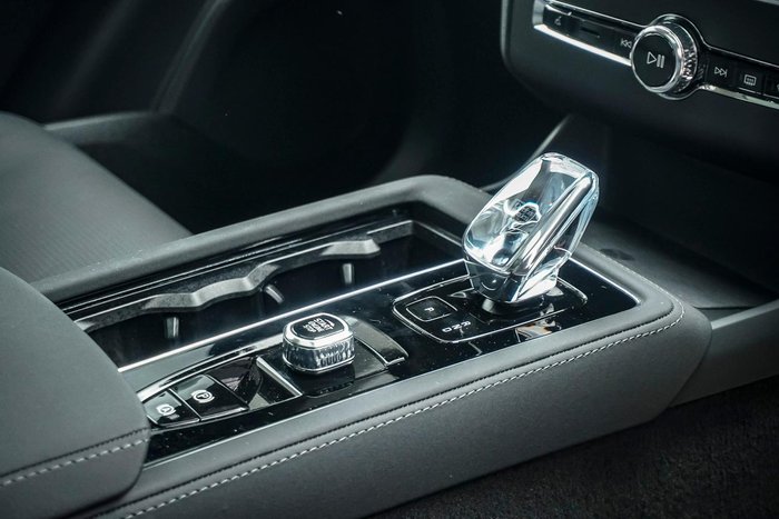 2025 Volvo XC90 Ultra B5 Bright