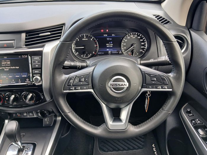 2023 Nissan Navara ST