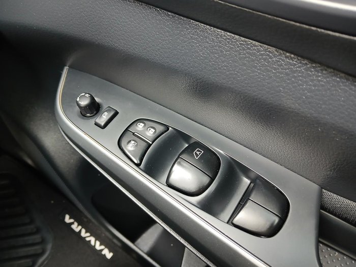 2023 Nissan Navara ST