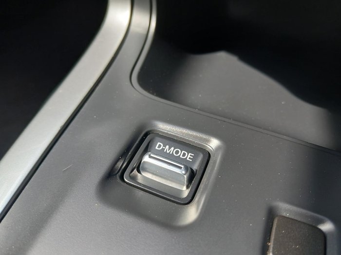 2023 Nissan Navara ST