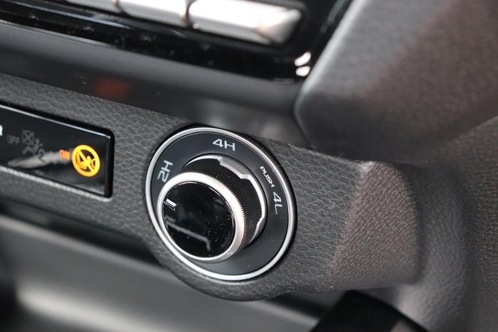 2025 Isuzu D-MAX LS-U