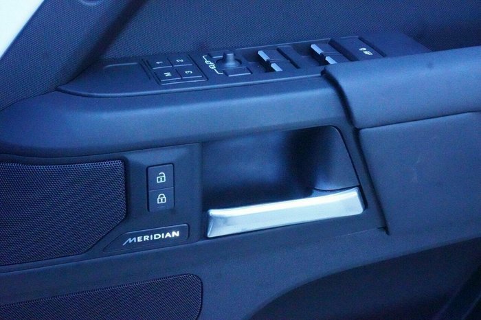 2024 Land Rover Defender 110 D350 X-Dynamic SE