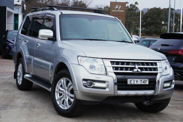 2020 Mitsubishi Pajero GLS