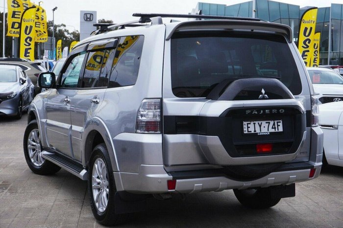 2020 Mitsubishi Pajero GLS