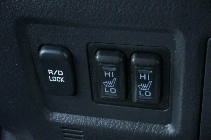 2020 Mitsubishi Pajero GLS