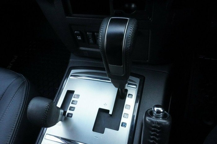 2020 Mitsubishi Pajero GLS