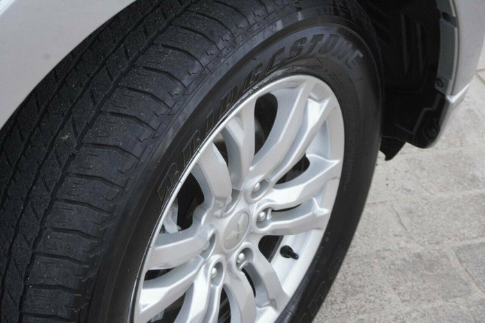 2020 Mitsubishi Pajero GLS