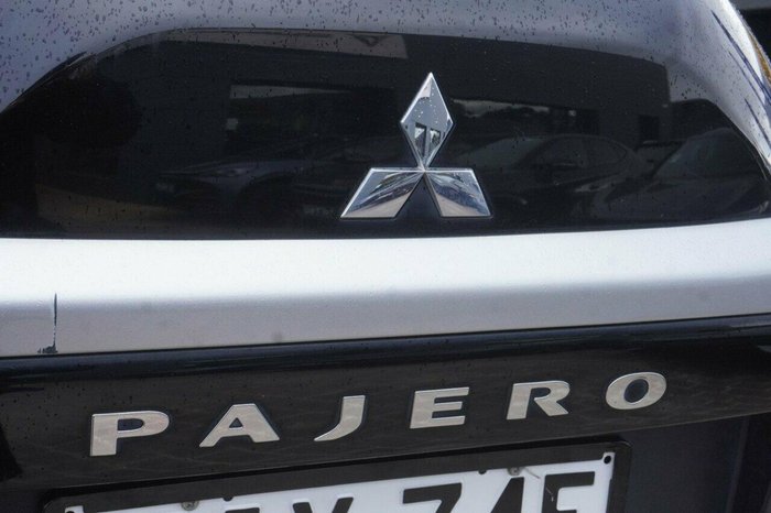 2020 Mitsubishi Pajero GLS