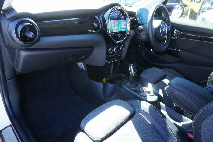 2021 MINI Hatch Cooper Classic