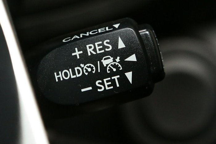 2022 Toyota Hilux SR