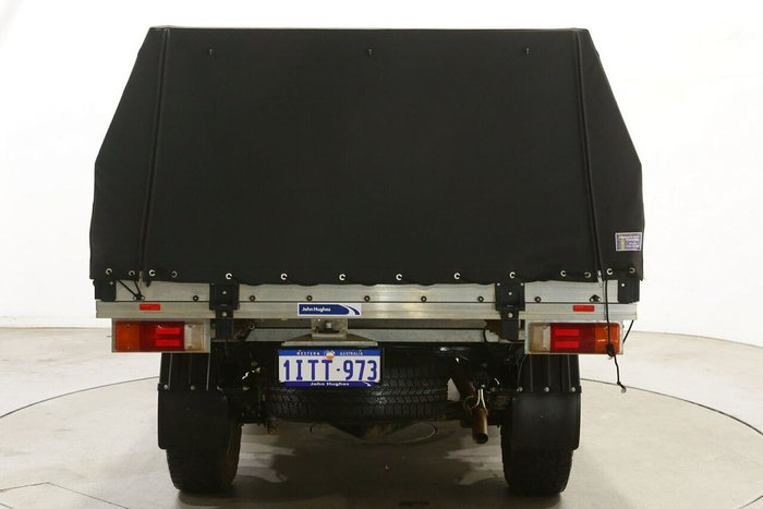 2022 Toyota Hilux SR