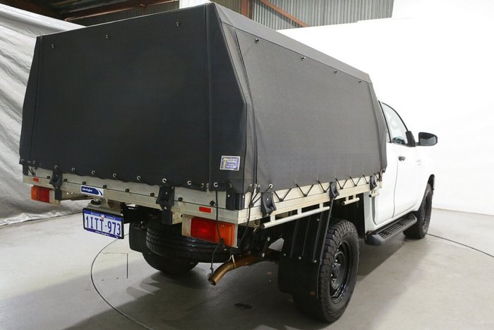 2022 Toyota Hilux SR