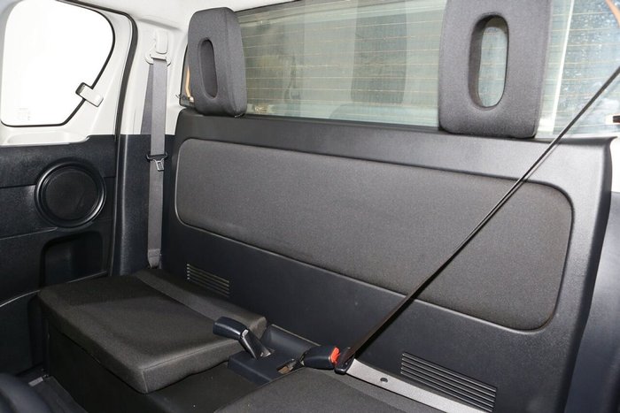 2022 Toyota Hilux SR