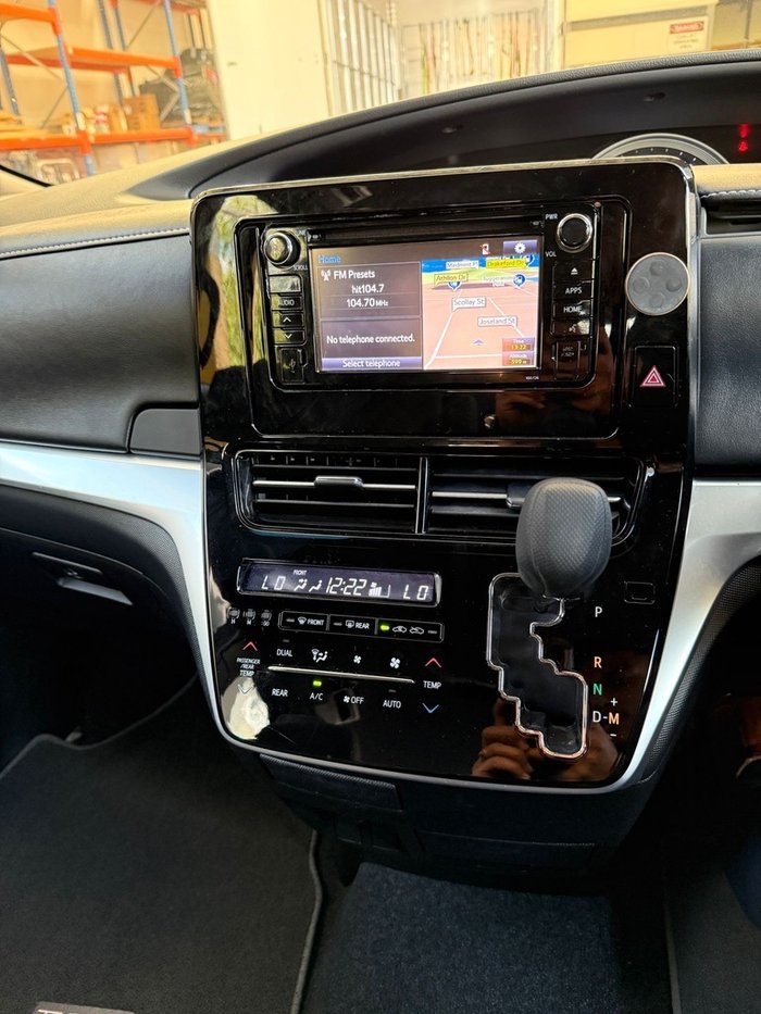 2018 Toyota Tarago GLi