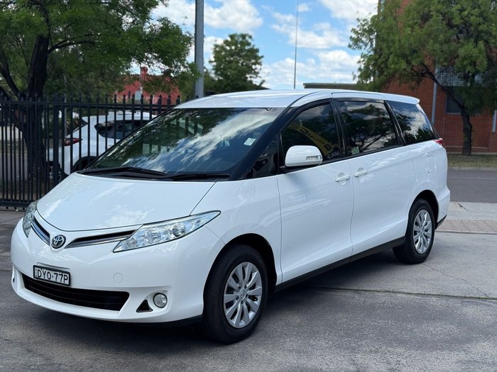 2018 Toyota Tarago GLi