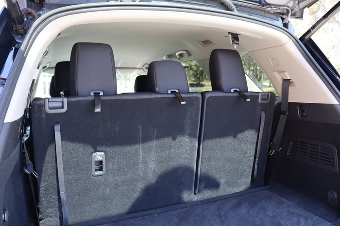 2022 Nissan Pathfinder ST-L