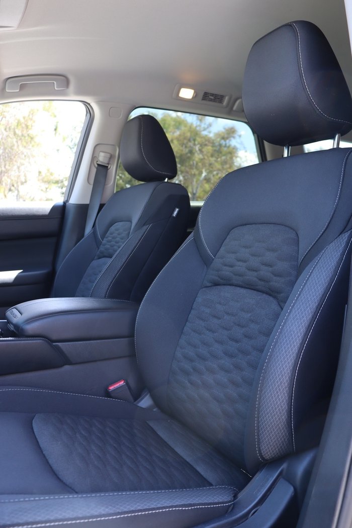 2022 Nissan Pathfinder ST-L