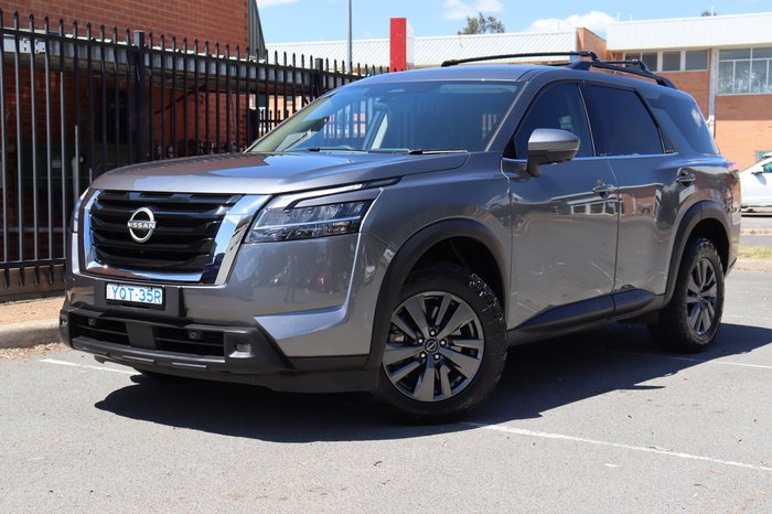 2022 Nissan Pathfinder ST-L