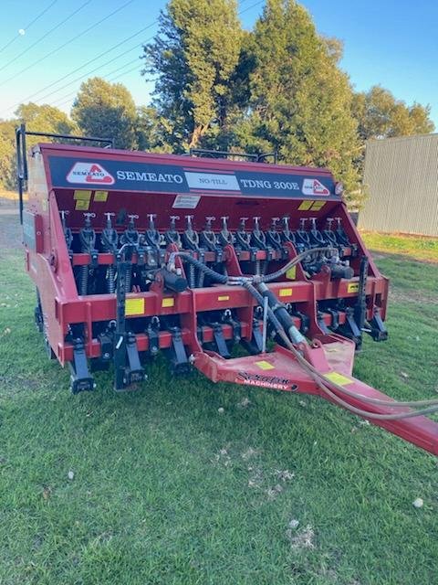 0 Semeato Tdng 300E Double Disc Seeder Used RED