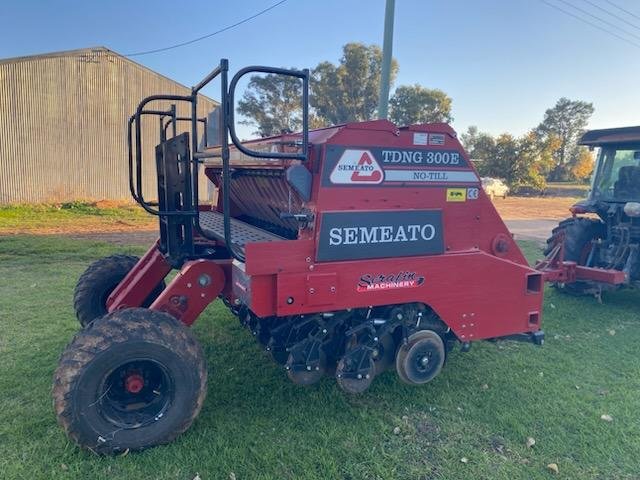 0 Semeato Tdng 300E Double Disc Seeder Used RED